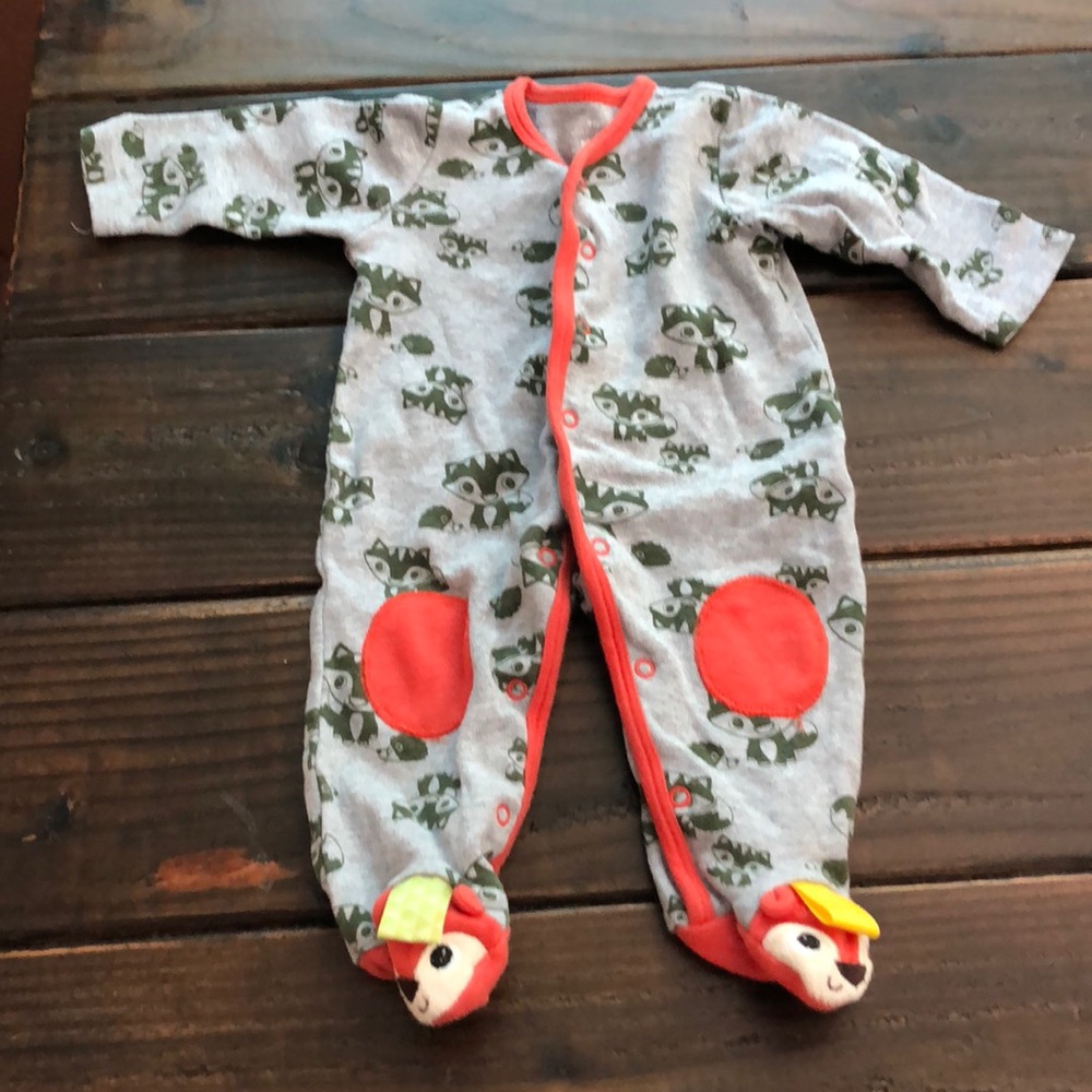 Cute footie romper with foxes and taggies